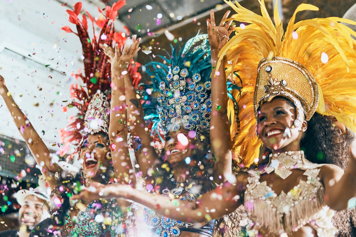 Pré-Carnaval 2024 em São Paulo: Confira a Agenda dos Blocos de Rua!