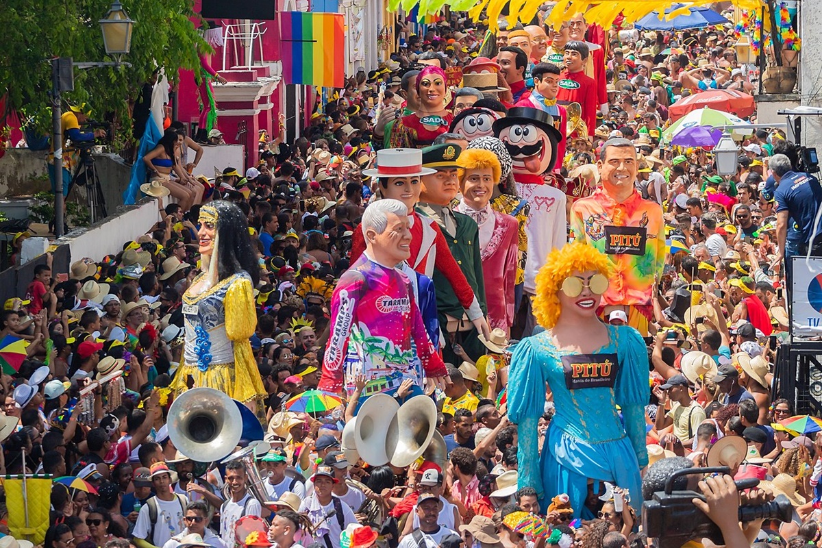 Como Economizar Dinheiro no Carnaval Mas Sem Perder a Diversão?!