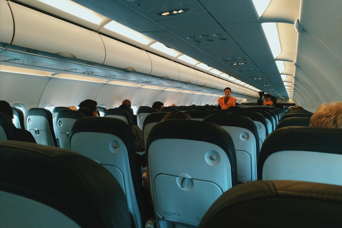 Você Sabe Quais São As 5 Partes Mais Sujas de um Avião? Cuidados Com A Higiene!