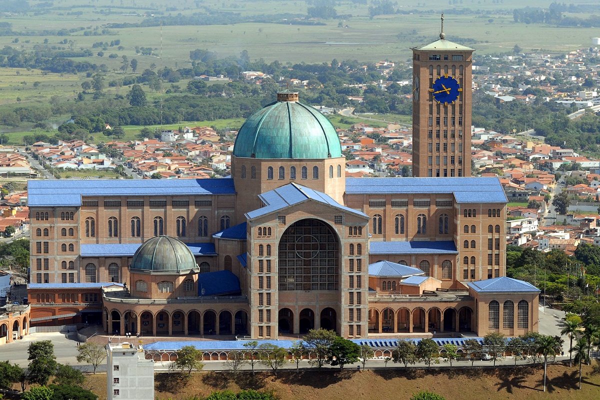 Descubra as 10 imperdíveis atrações de Aparecida - O guia completo para turistas