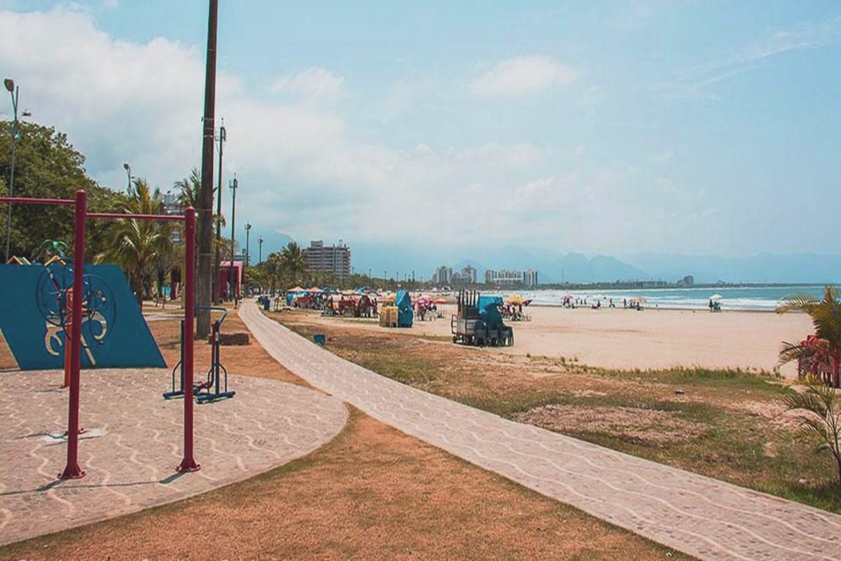 Emoji apaixonado é novo cartão-postal de Bertioga