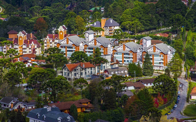 Descubra o Natal da Serra da Mantiqueira em Campos do Jordão!