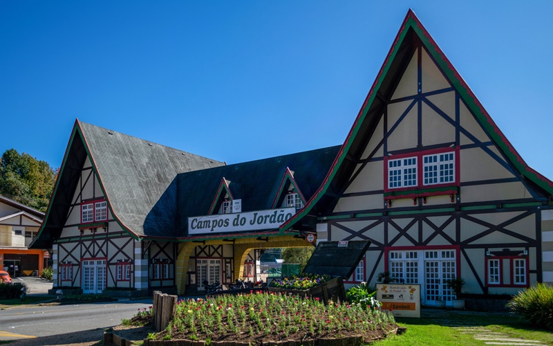 Descubra o Natal da Serra da Mantiqueira em Campos do Jordão!