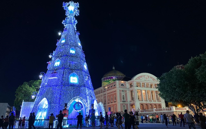Clima Natalino invade a cidade de São Sebastião!