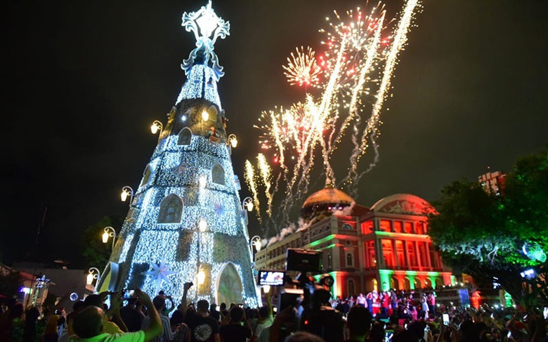 Clima Natalino invade a cidade de São Sebastião!