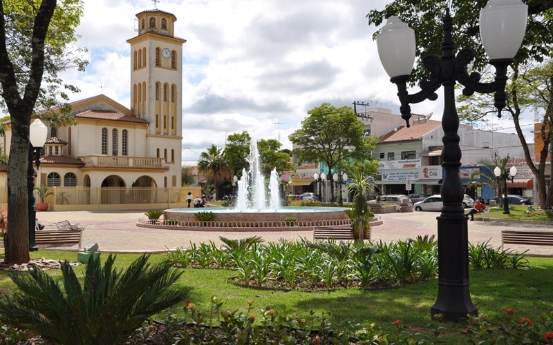 Celebrações de fim de ano, decorações e caravana Coca-Cola chega em Boituva!