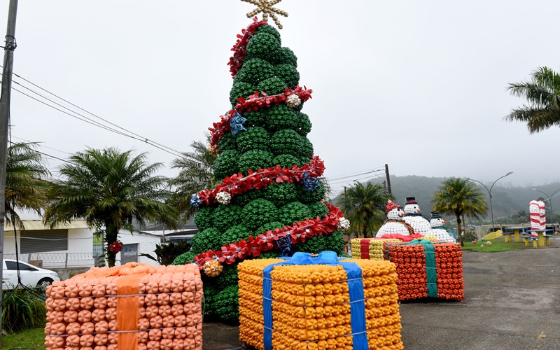 Carreata Natalina agita o Natal Mágico de Araçariguama!