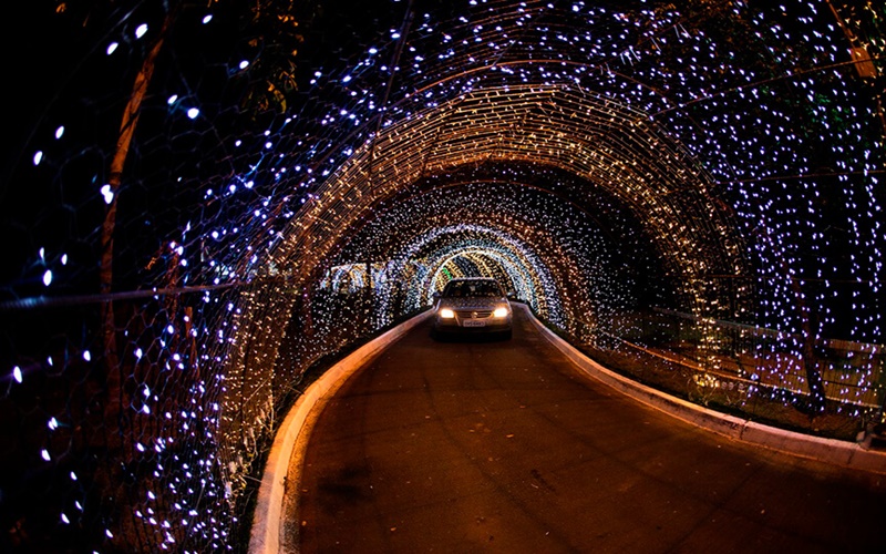 Tour por Itupeva no Ônibus Iluminado é diversão na certa durante o Natal!