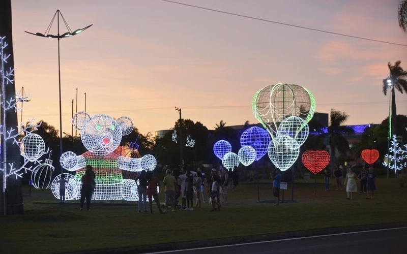 Primeiras luzes de Natal em Indaiatuba já estão acessas!