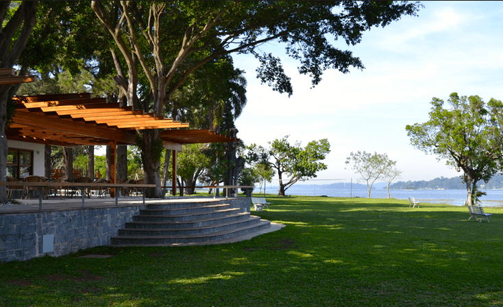 Que Tal Um Almoçar Ao Lado de Uma Represa?