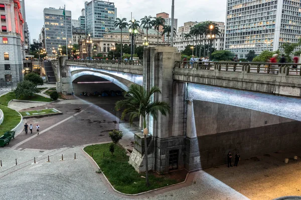 Quem Já Passou Pelo Viaduto do Chá em SP?