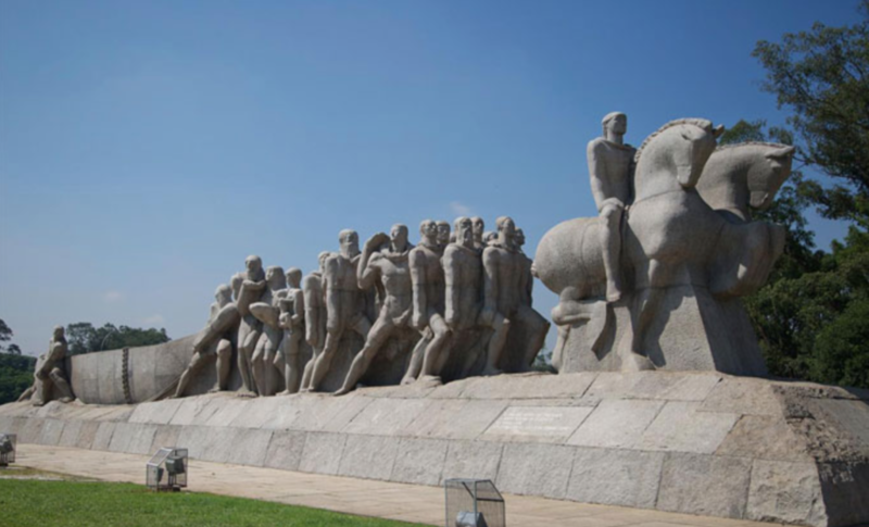 Monumento às Bandeiras e Sua História