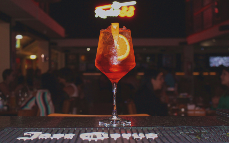 6 bares em Jundiaí para curtir um bom happy hour!