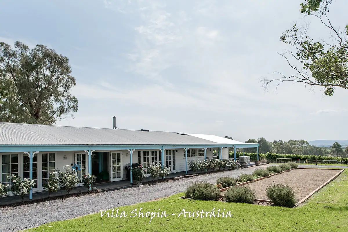 Você Já Pensou em se Hospedar em uma Vinícola?