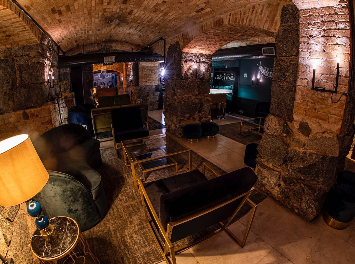 Bares Escondidos e Lugares Subterrâneos Para Você Conhecer em SP