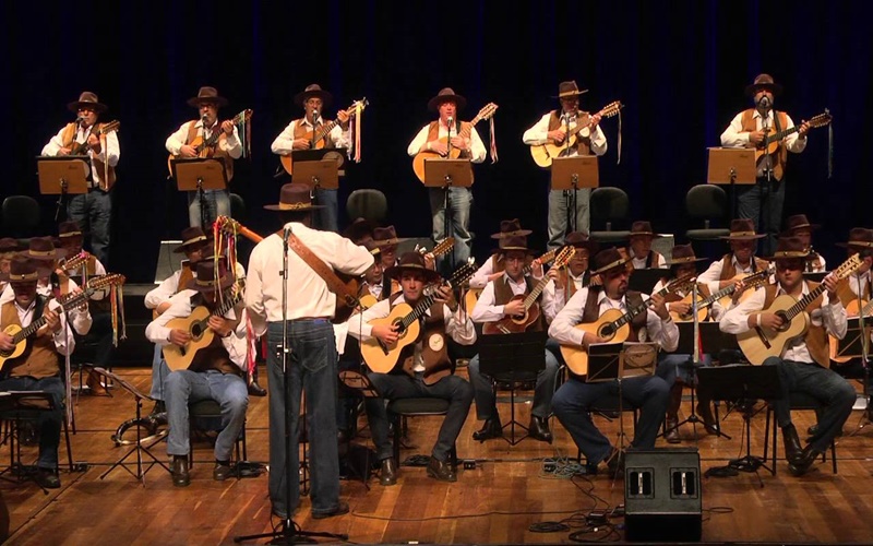 Chega em Jundiaí, neste sábado (16) a Orquestra Paulistana de Viola Caipira!