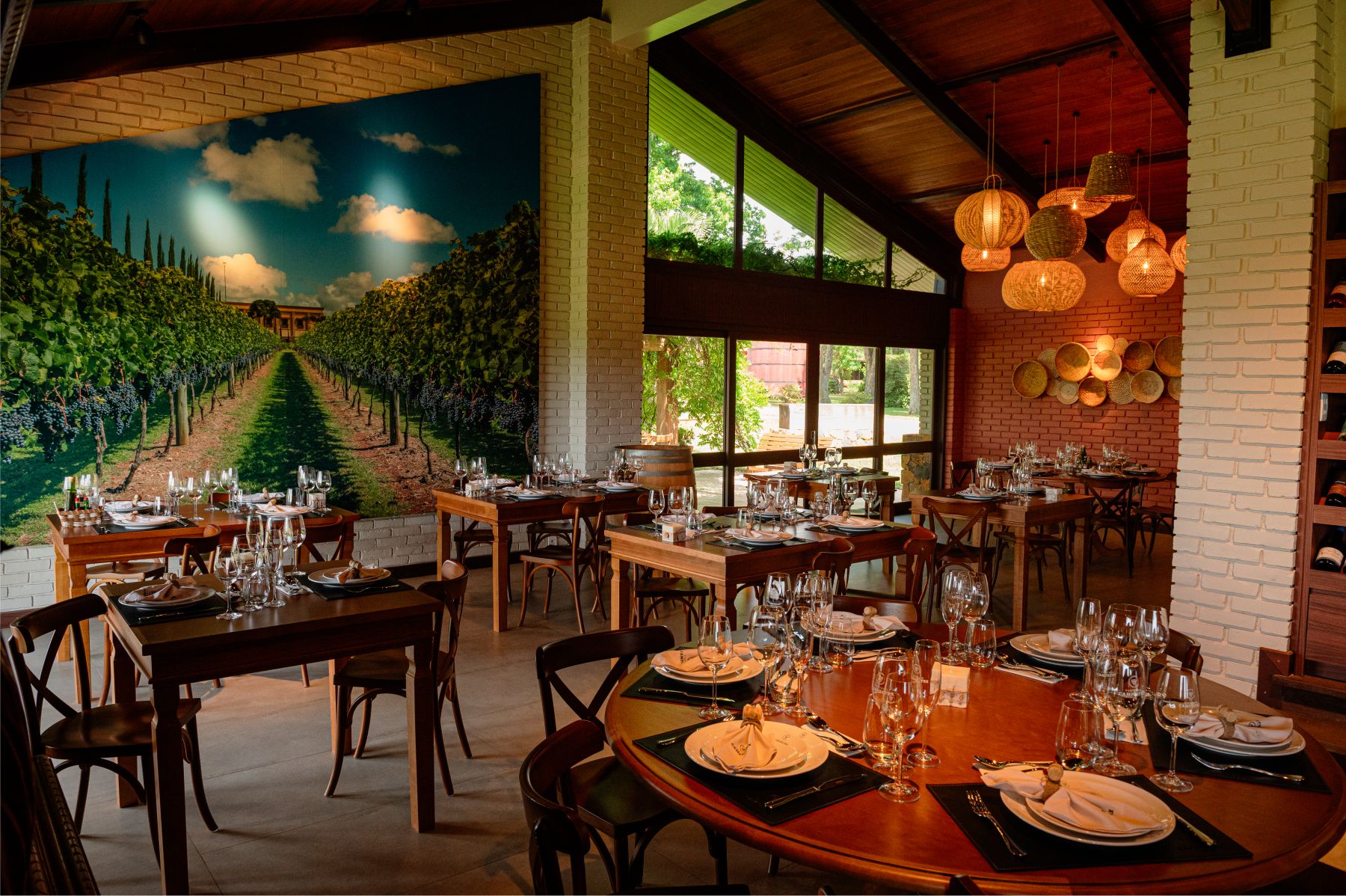 5 Vinícolas Com Excelentes Restaurantes no Brasil