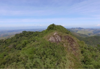 Que Tal Ouvir Serenatas Pelas Ruas Desta Cidadezinha Encantadora 