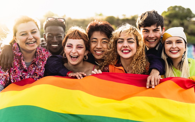 A origem e a importância do Dia Internacional do Orgulho LGBTQIA+!
