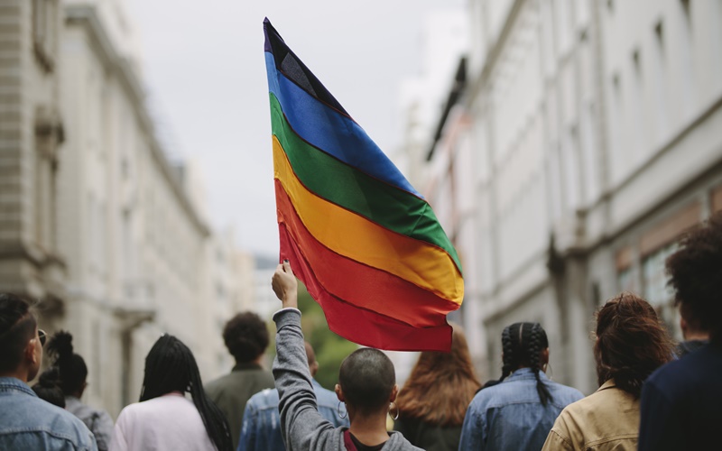 A origem e a importância do Dia Internacional do Orgulho LGBTQIA+!