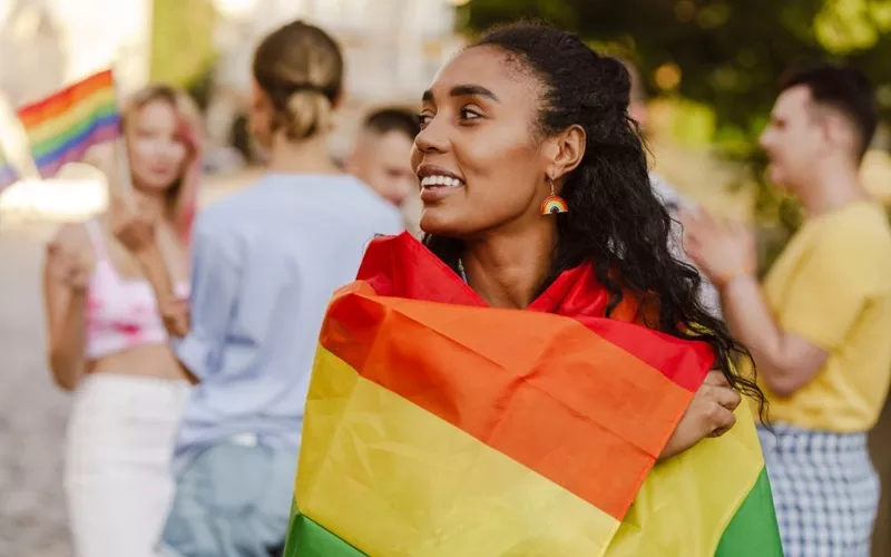 A origem e a importância do Dia Internacional do Orgulho LGBTQIA+!