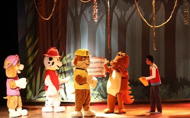 Teatro de Vinhedo recebe ‘Patrulha Show: Aventuras Caninas’ dia 9 de outubro!