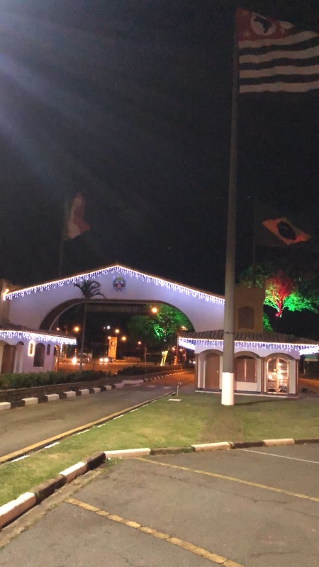 Papai Noel já chegou em Vinhedo na Praça Sant’Ana!