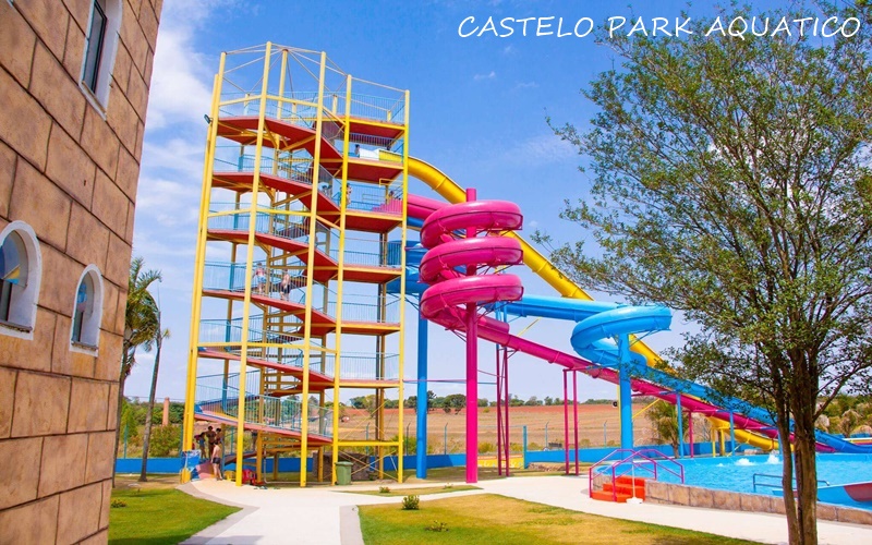 Os melhores parques aquáticos perto da capital para se divertir com a família!