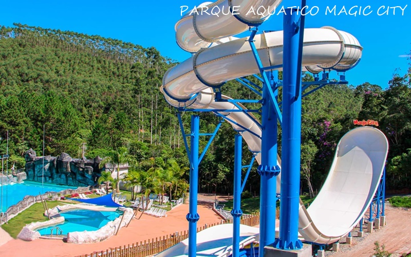 Os melhores parques aquáticos perto da capital para se divertir com a família!