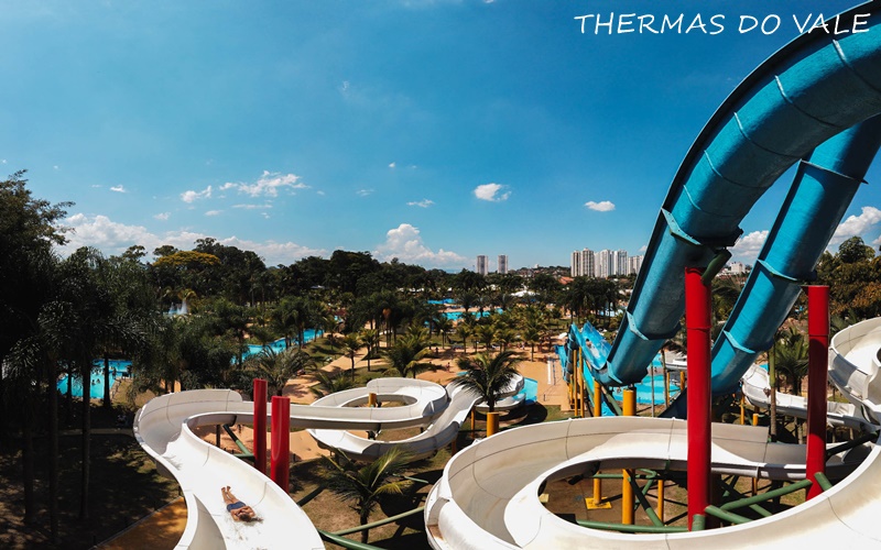 Os melhores parques aquáticos perto da capital para se divertir com a família!