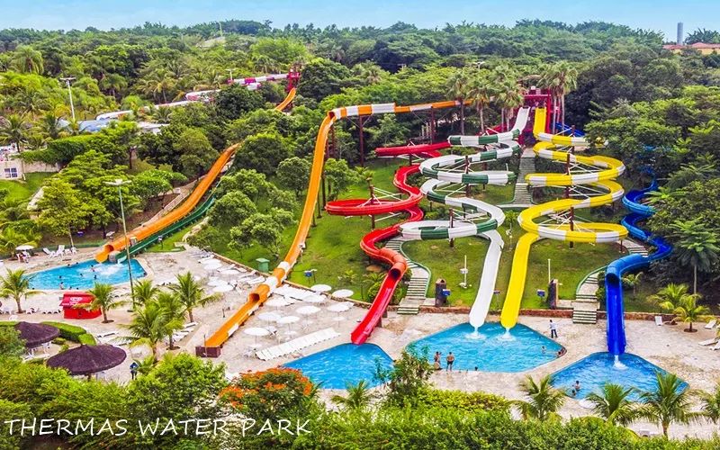 Os melhores parques aquáticos perto da capital para se divertir com a família!