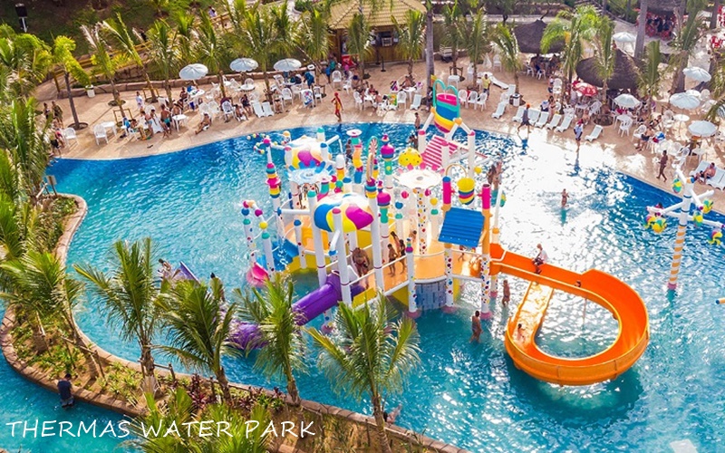 Os melhores parques aquáticos perto da capital para se divertir com a família!