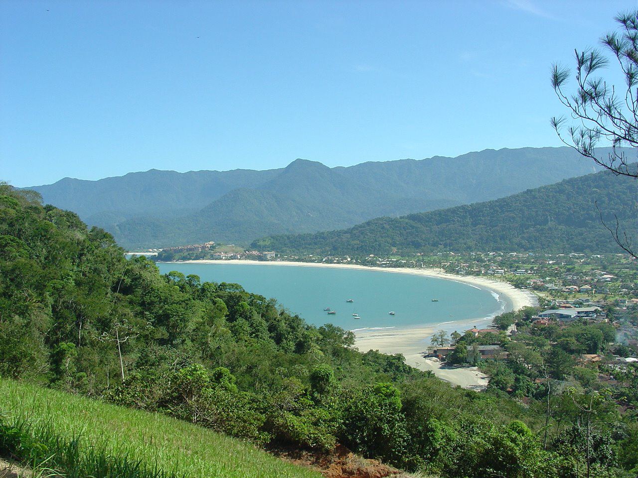 Praias do Litoral Norte de SP Onde o Rio se Encontra com o Mar