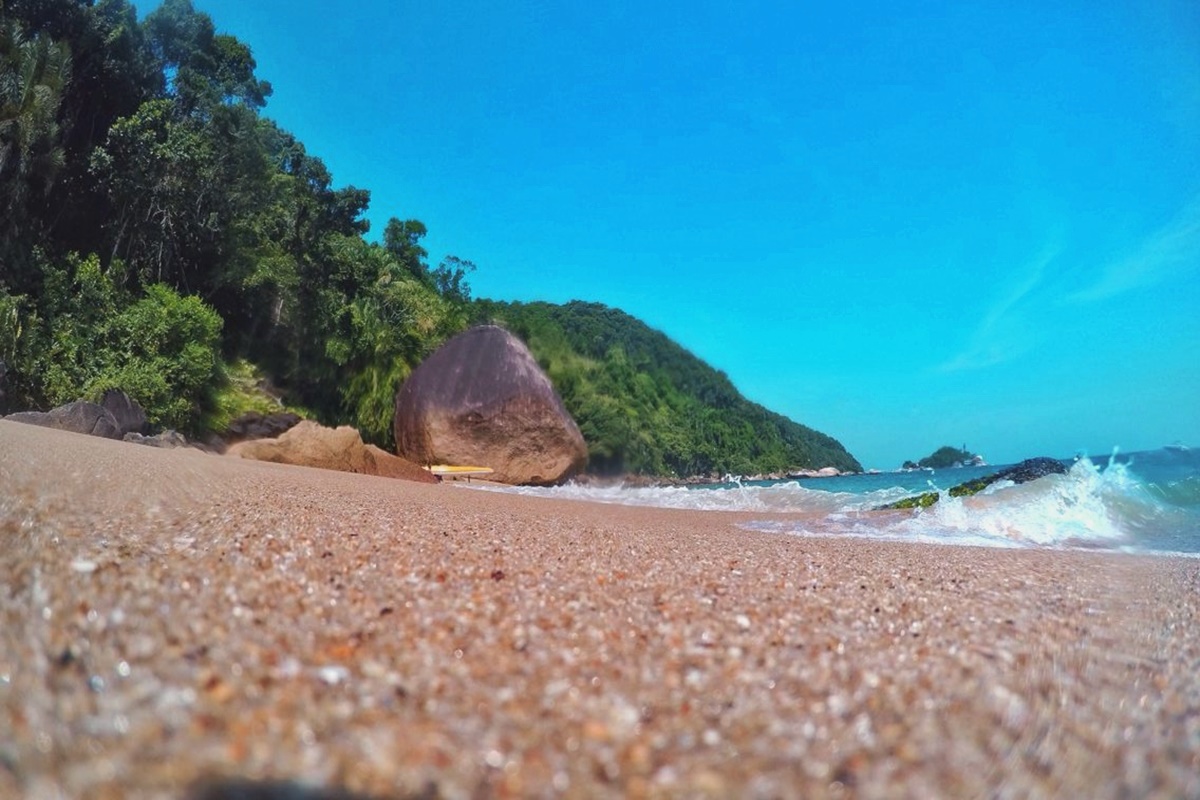 Praia do Sangava em Guarujá