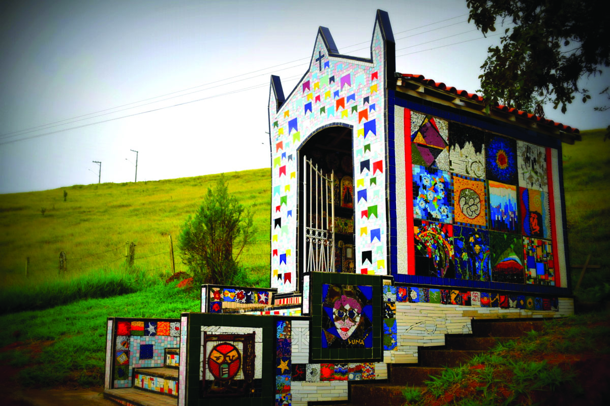 Capelinha de Mosaico - São Bento do Sapucaí - SP