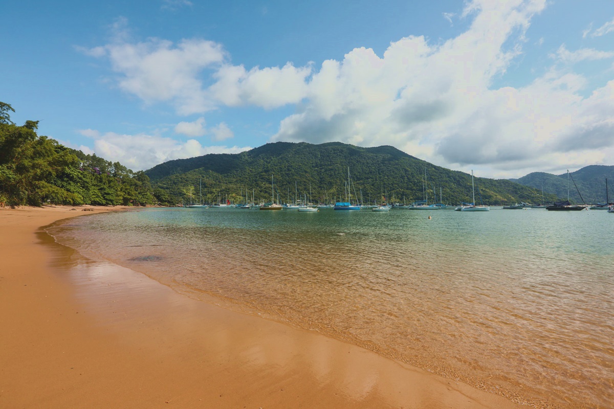 Praia Saco da Ribeira em Ubatuba - SP