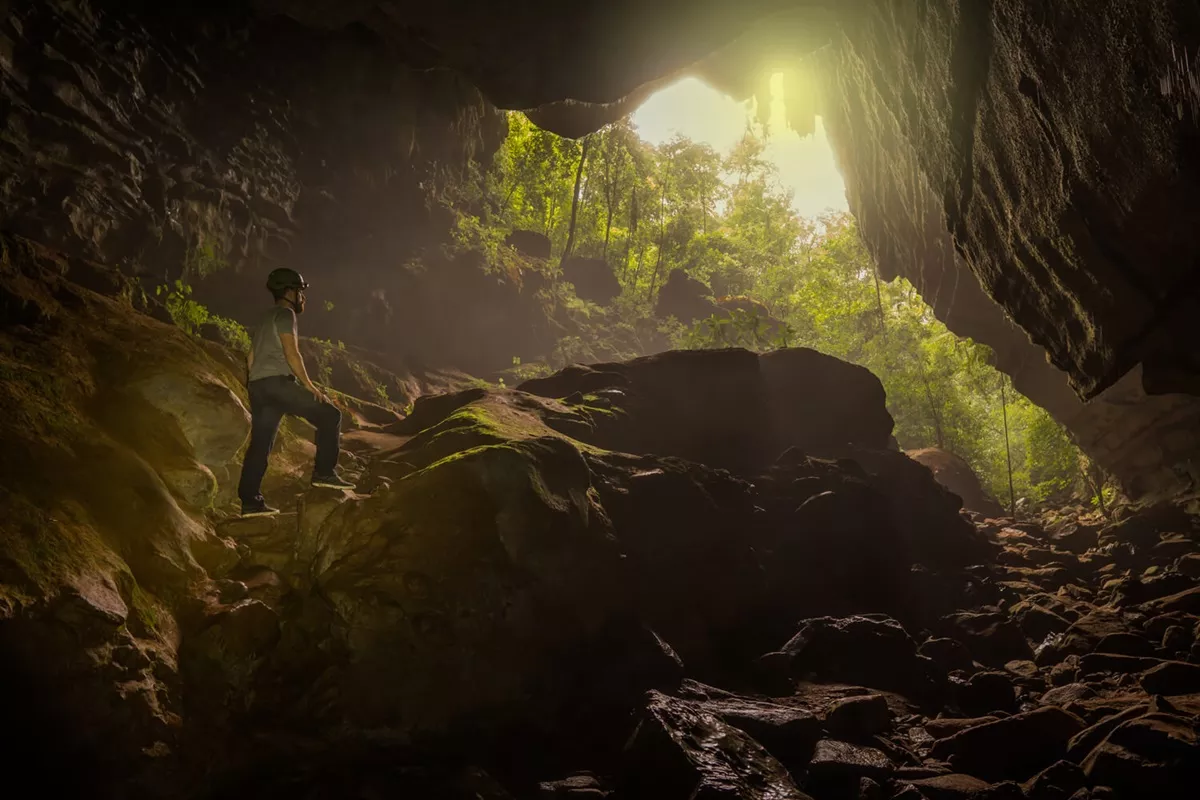 Trilha da Caverna Santana em Iporanga