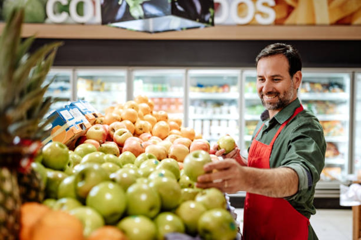 Supermercados em Adolfo - SP