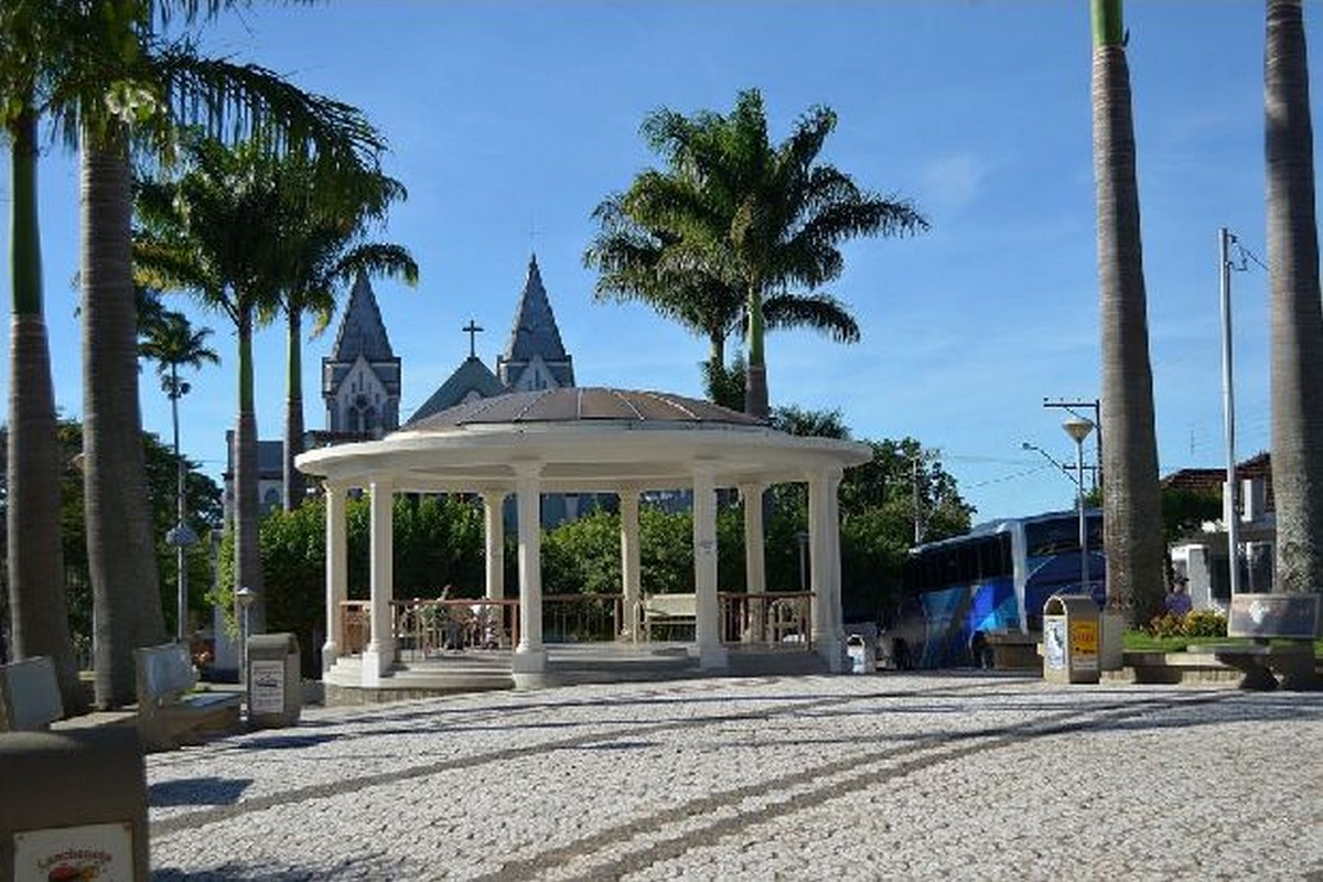 Praça do Rosário - Caconde - SP