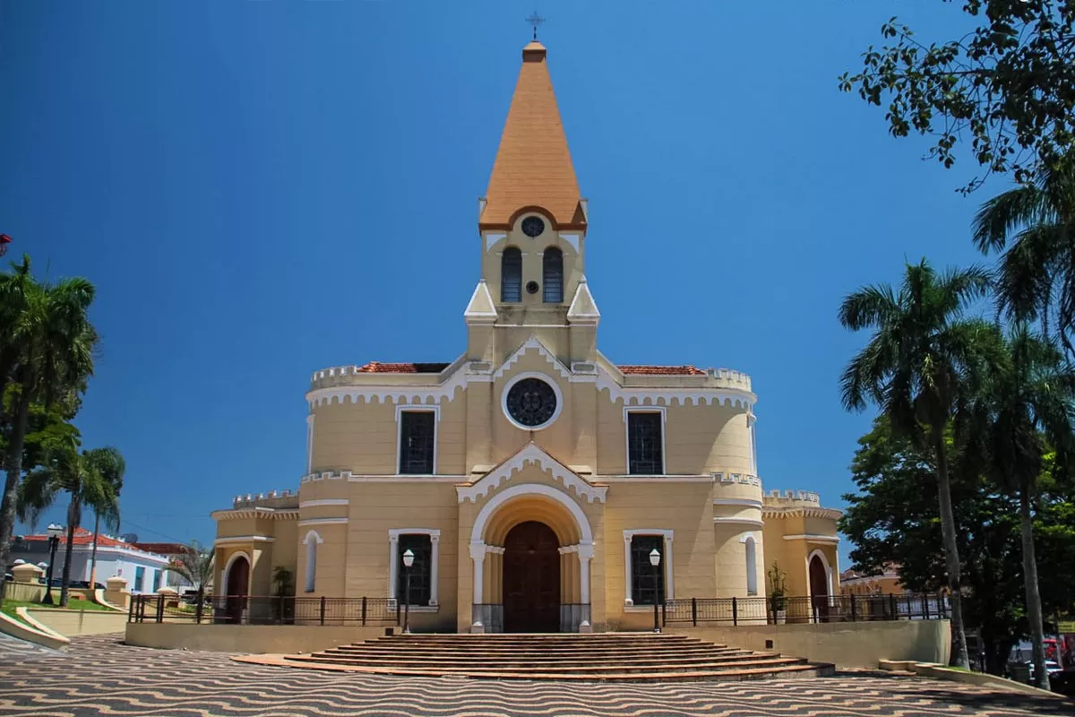 Igreja Matriz De São Bento - Cajuru