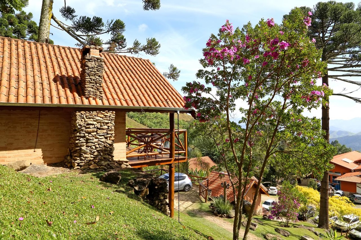 Chalés Araucária e Manacá em São Bento do Sapucaí - SP