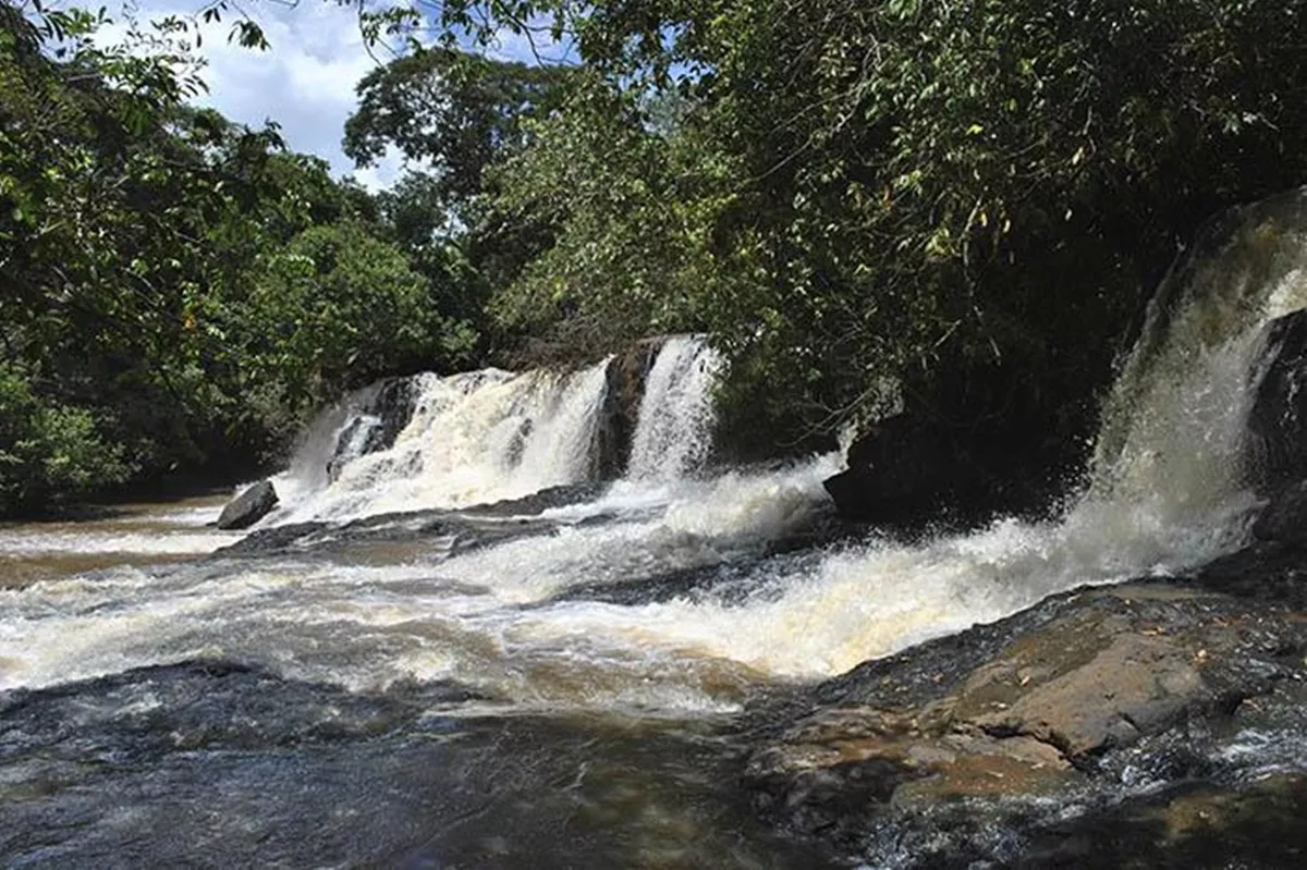 Cachoeira do Veloso Populina