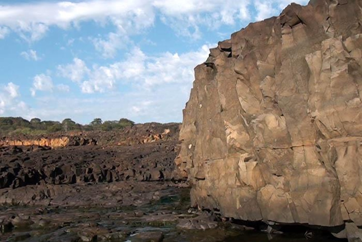 Formações Geológicas em Ouroste
