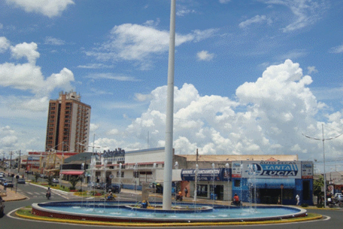 Praça “Dr. Fernando Jacob” Fernandópolis
