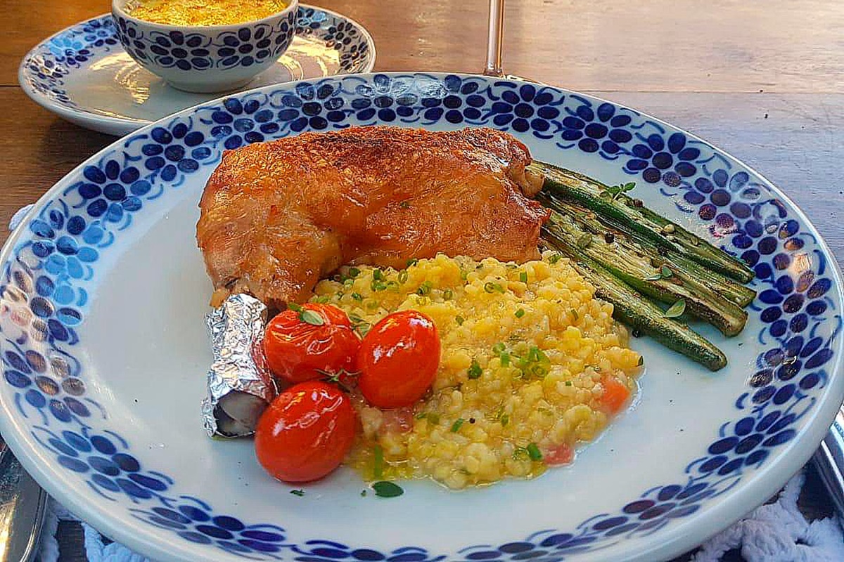 Empório São Pedro Restaurante Embu das Artes - SP