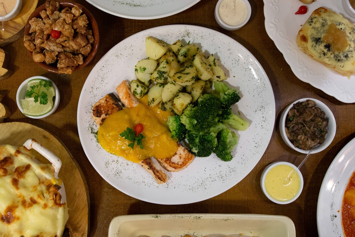 Restaurante Dona Angola em Santos