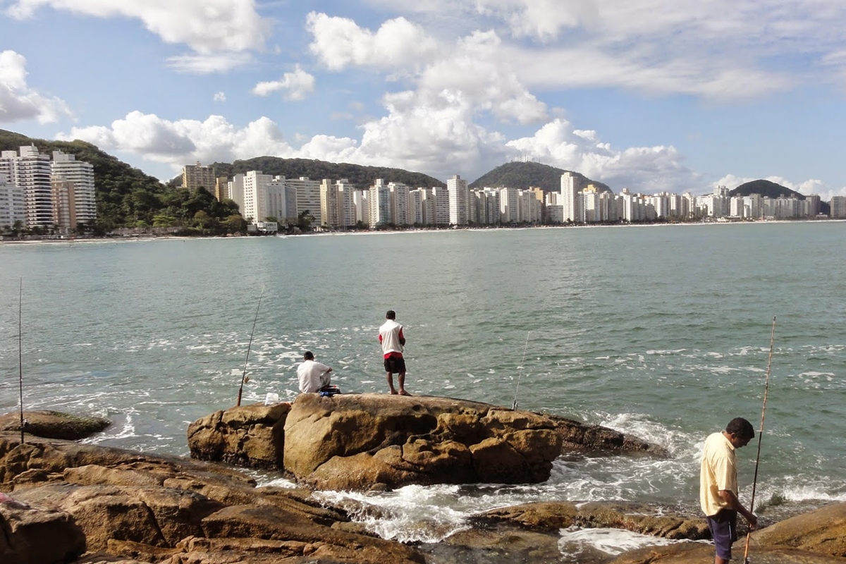 Praia das Astúrias no Guarujá