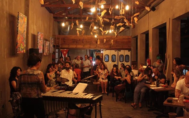 Bar Jazz Nos Fundos em São Paulo