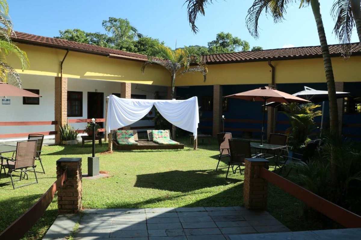 Francis Hotel em Caraguatatuba - SP