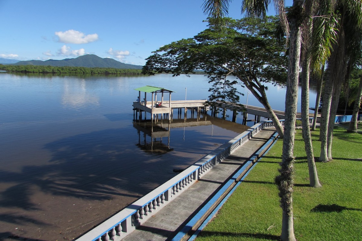 Hotel Costa Azul em Cananéia - SP